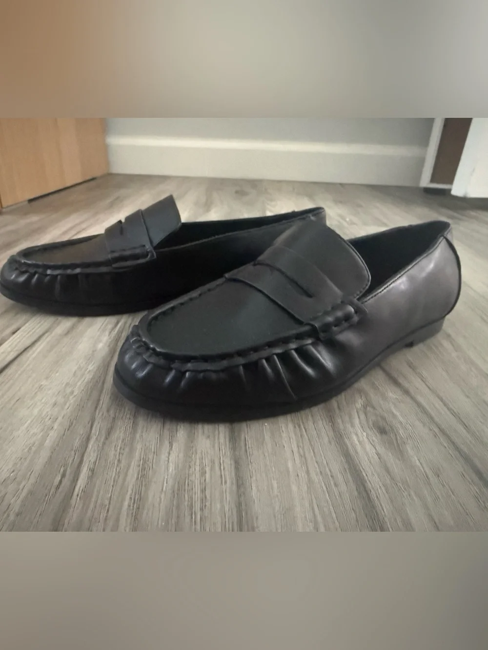 Banana Republic Vegan Leather Gathered Loafer